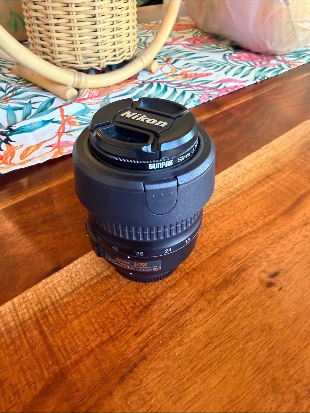 Nikon AF-S 18-105mm f3.5-5.6G ED DX VR zoom lens, hood, caps